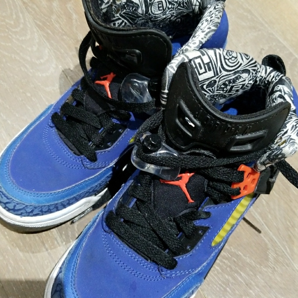 Sneakers - Picture 4 of 4